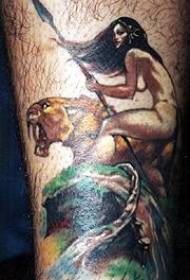 Kojų spalvos tigras su plika mergaitės tatuiruotės modeliu