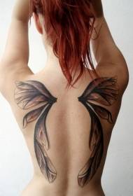Ragazza torna con un paio di tatuaggi ali carino