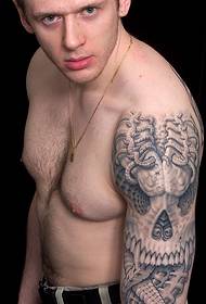 Modello di tatuaggio alternativo braccio grande straniero