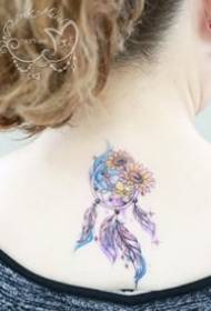 Piccoli tatuaggi acchiappasogni freschi che piacciono alle ragazze