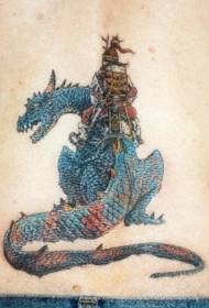 ड्रॅगन आणि जपानी समुराई टॅटू नमुना
