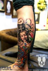 Modello di tatuaggio geisha classico tradizionale