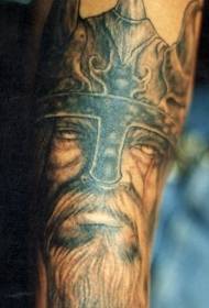 Beso viking kaskoa pertsonaia erretratua tatuaje eredua