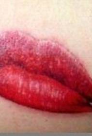 Sexy bloeiende lippen tattoo patroan