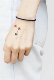 Kè ki gen fòm ti fi cute ti la style tatoo fre inik