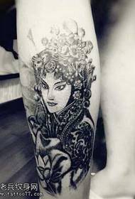 Modello di tatuaggio fiore nero gamba