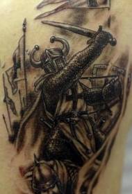 Svart krigarkamp med tatueringsmönster för korsbaner