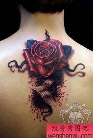 Imaxe de tatuaje de rosa traseiro