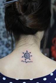 Стильная и компактная татуировка Sun Totem