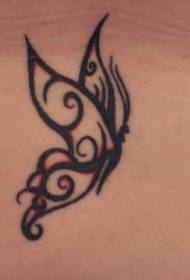 Мала шема на тетоважа на крилјата со пеперутки