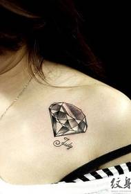 Tatuaggio diamante brillante