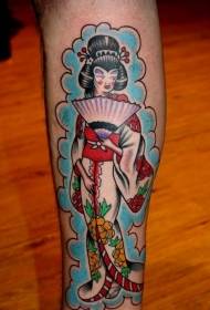 小腿彩色亞洲藝妓肖像與美麗的和服紋身圖案