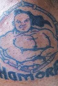 Juodos ir baltos kario tatuiruotės modelis