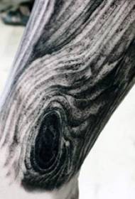 Immagine di tatuaggio albero nero grigio opaco modello di tatuaggio dell'intaglio in legno