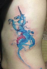 Tatuaggio totem personalizzato per le donne post-80