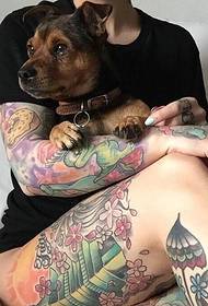 Ida iyo puppy's private chikoro musikana hunhu totem tattoo