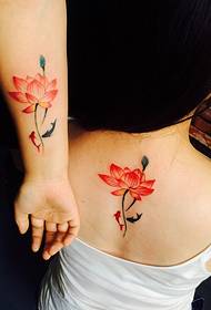 Bèl ak bèl lotus pwason tatoo