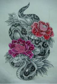 Rekommendera en manlig dominerande blommor huggorm tatuering manuskript bildbild