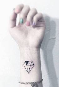 Tatuaje de línea de diamante monocromo simple