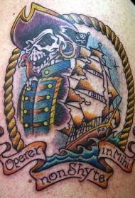 Õla värvi piraatide kolju ja purjeka tätoveeringu pilt