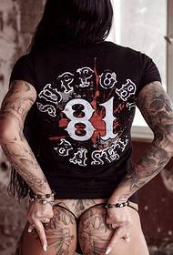 Modello di tatuaggio sexy per un gruppo di donne calde