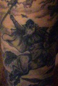 Tatuatge a cavall de guerrer víking de braç gris