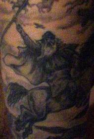 Tatuaggio a cavallo guerriero vichingo grigio braccio