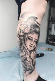 Tatuaje hembra geisha variedad de dibujo de tatuaje de línea simple Patrón de tatuaje de geisha japonesa