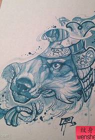 Крутая и красивая рукопись татуировки головы волка