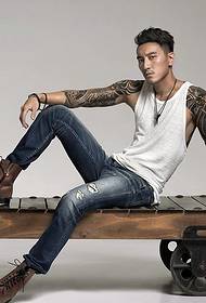 Handsome men's handsome totem tattoo pictures