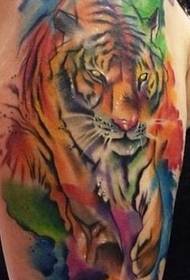 armur vatnslitamynd Tiger húðflúr mynstur