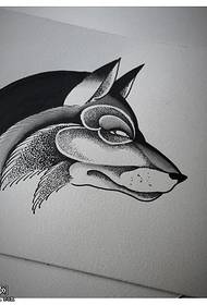 Manuskrip prik 'n wolf tattoo patroon