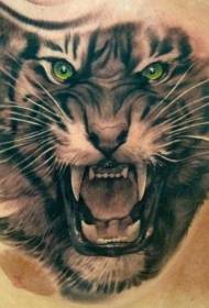 Dudu Roaring Tiger pẹlu Ọna alawọ oju Eye Tattoo