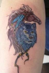 भूरे घोड़े के टैटू पैटर्न के साथ ब्लू भेड़िया