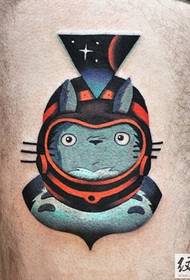 Tatuaggio di moda personalità colorato e colorato
