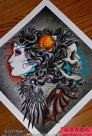Image de tatouage de fille de crâne d'ailes de couleurs européennes et américaines