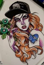 Dorëshkrim modës me bojëra uji model tatuazhi vajzash