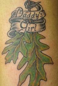 Daun oak berwarna bahu dengan pola tato Inggris