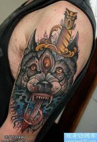 Arm super handsome cool wolf head tattoo pattern