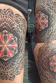 ʻO kahi hiʻohiʻona tattoo geometric ākea nui mai Barryplan