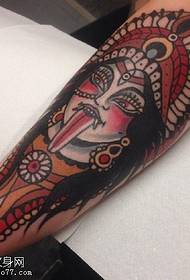Motivo tatuaggio regina religiosa indiana