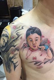 A foto de tatuaxes que tatua ao teu bebé é un bo home.