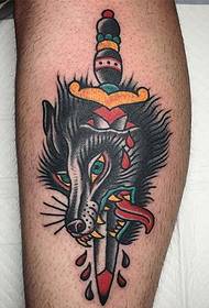 Традиционный тату с изображением свирепых животных и кинжалов от Jones