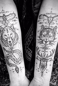 Varázslatos tetoválás a karján, Chris Davidson készítette