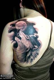 ຮູບແບບ tattoo wolf Back