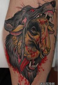 Anbefaler en europeisk og amerikansk personlighet tatovering med ulvhode
