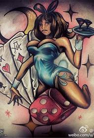 Modello del tatuaggio dei dadi delle carte da gioco della ragazza di colore