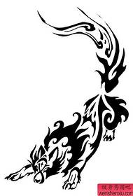 Manoscritto tatuaggio Totem Wolf che piace ai ragazzi