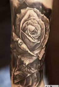 Estilo realista do tatuador coreano Seunghyun Jo
