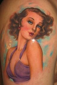 Modello sexy del tatuaggio del ritratto della ragazza di colore della spalla